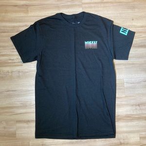 Disney Collection by Neff Mickey “Always A Good Time” Shirt Size Medium